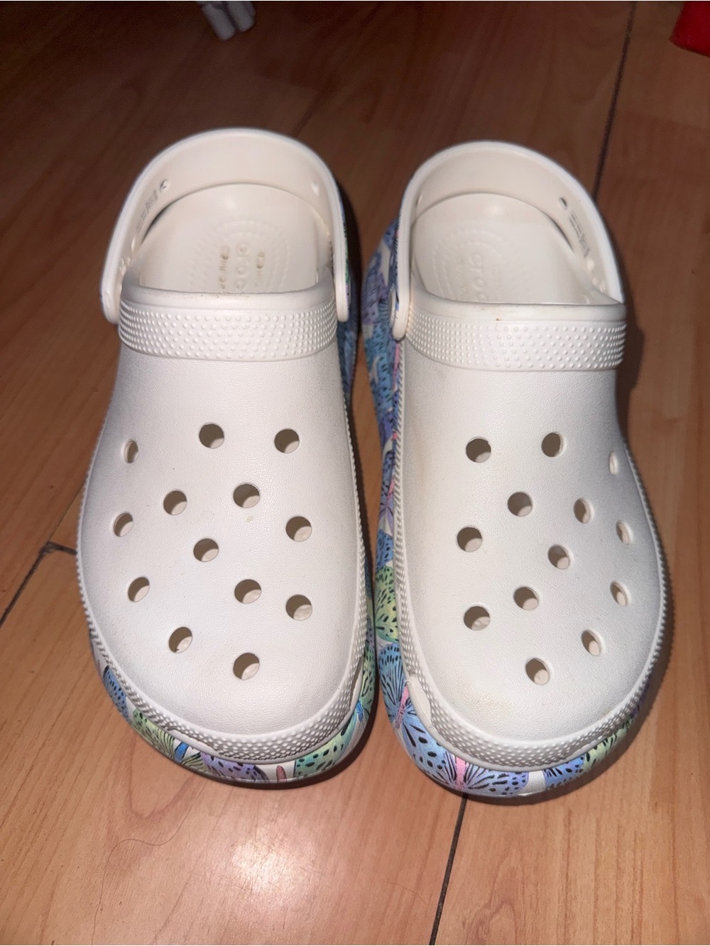 CROCS M/F White Clog with Multicolor Trim